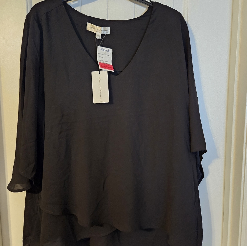 Flowy black top